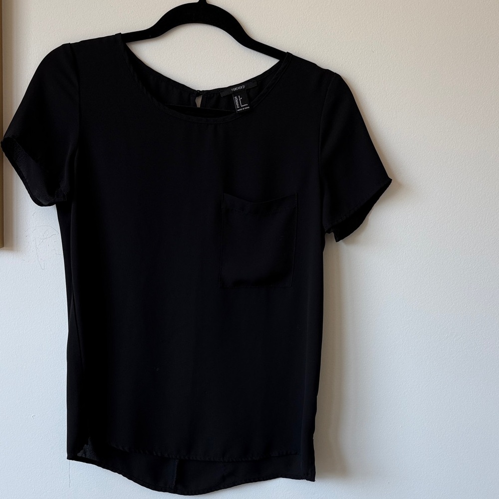 Forever 21 Classic Black Short Sleeve Top